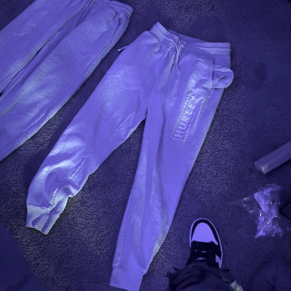 sweat pants with and excellent drawstring it looks really good with everything